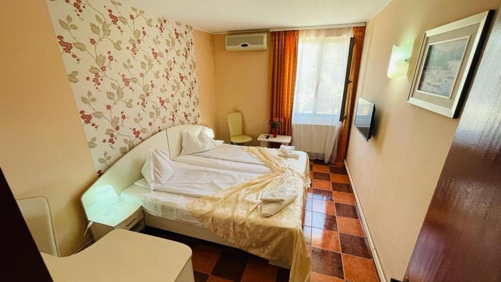 Hotel Turist Neptun Zewnętrze zdjęcie