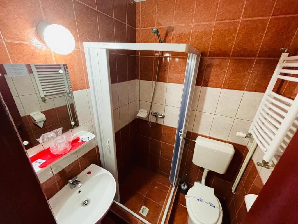 Hotel Turist Neptun Zewnętrze zdjęcie