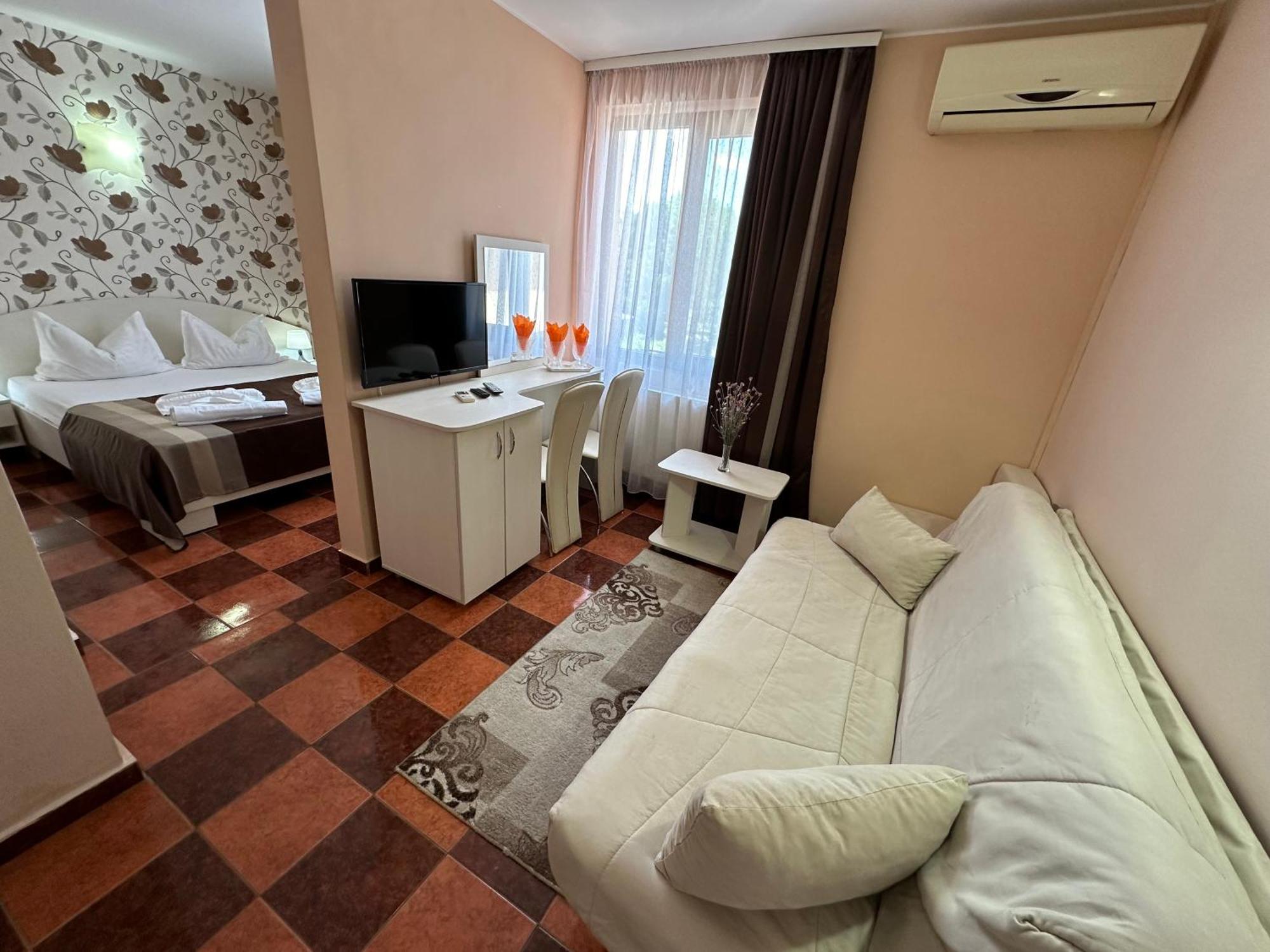Hotel Turist Neptun Zewnętrze zdjęcie