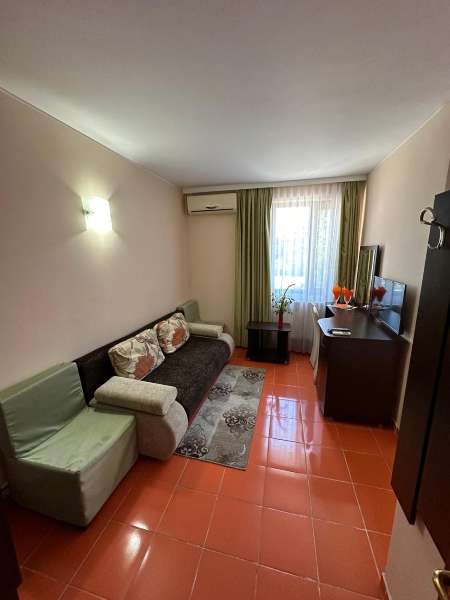 Hotel Turist Neptun Zewnętrze zdjęcie