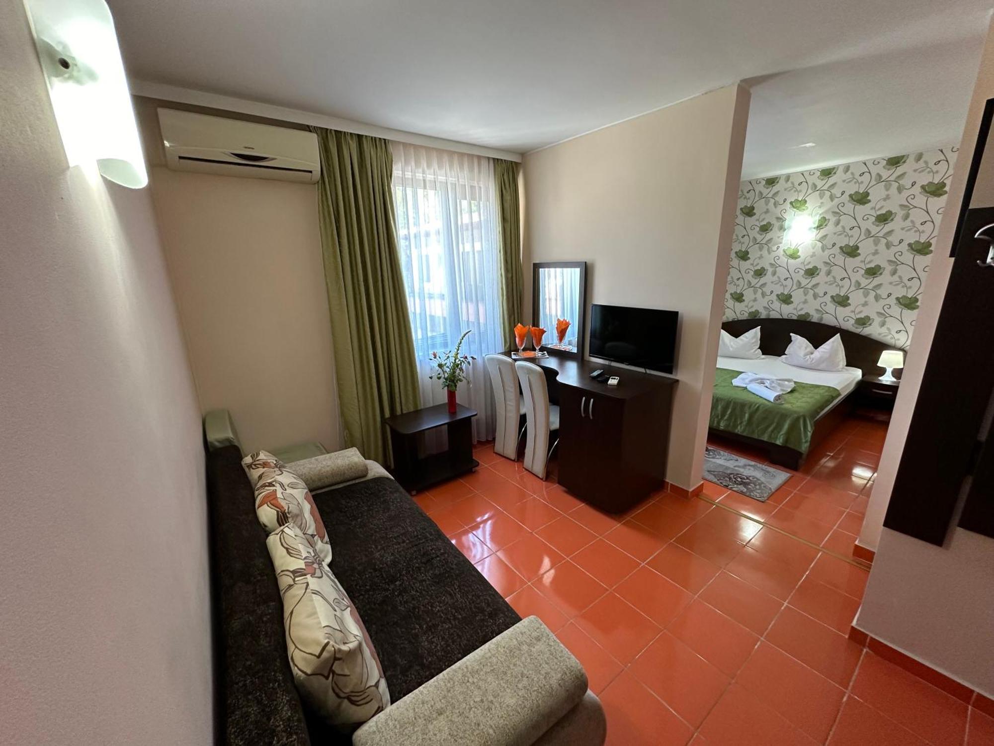 Hotel Turist Neptun Zewnętrze zdjęcie