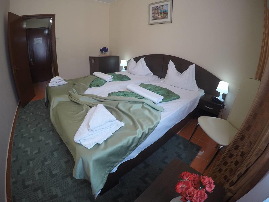 Hotel Turist Neptun Zewnętrze zdjęcie